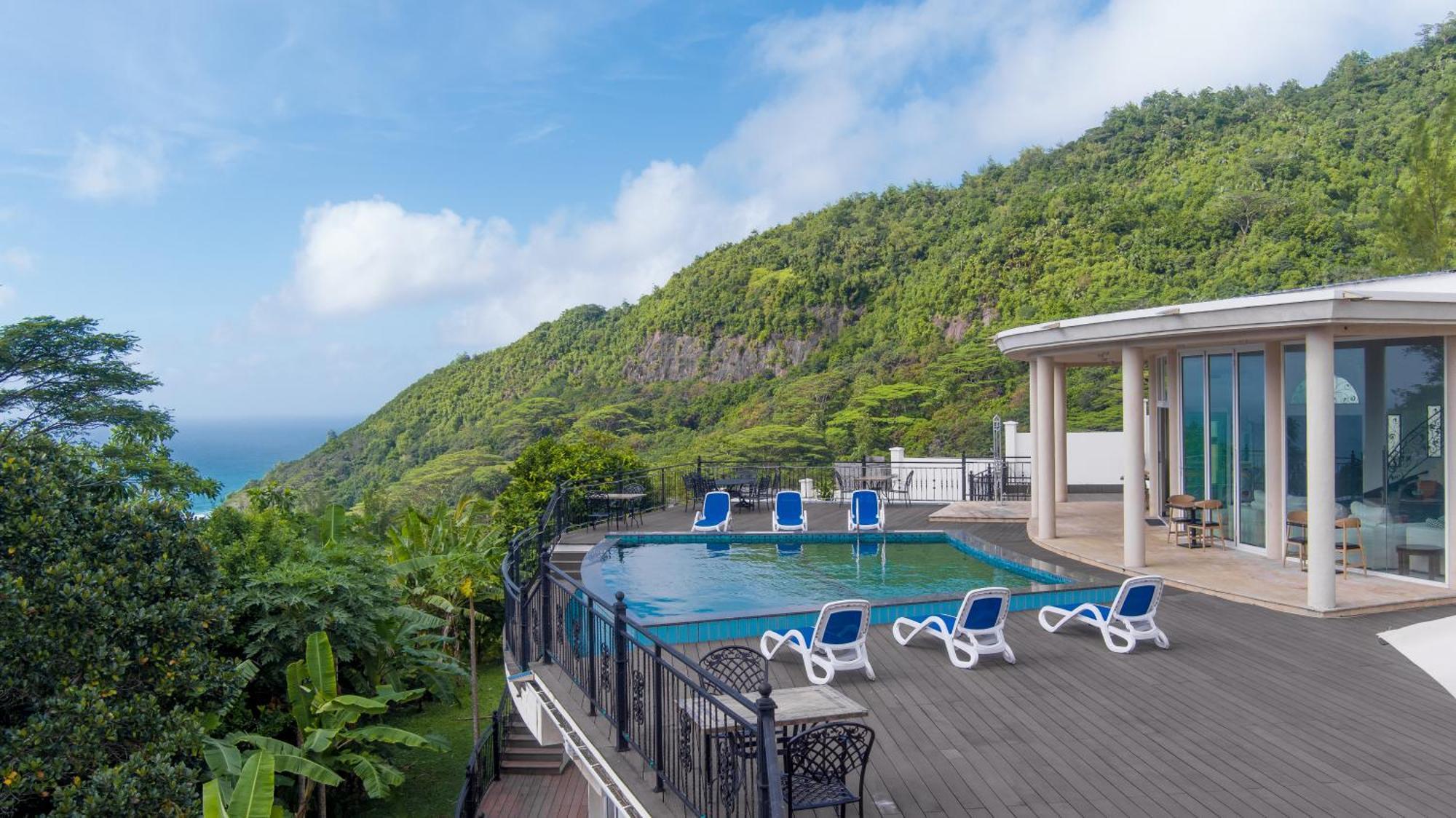 Amanda Villa - Best Value Mountain Top Inn أو كاب المظهر الخارجي الصورة